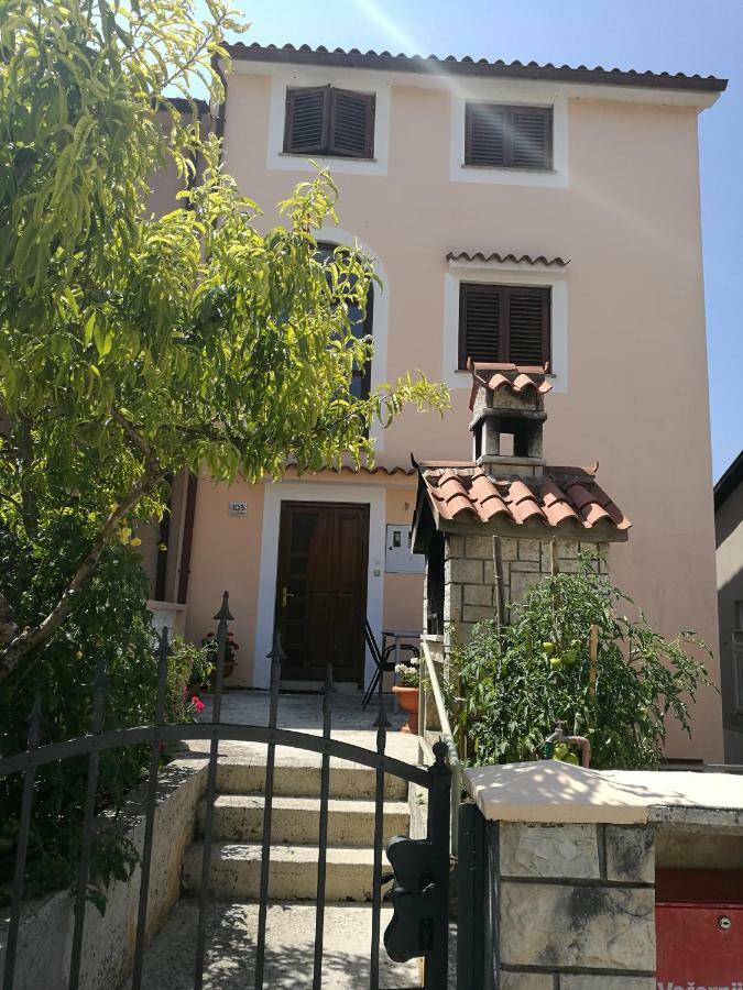 Apartman Ivankovic*** PUY Eksteriør bilde
